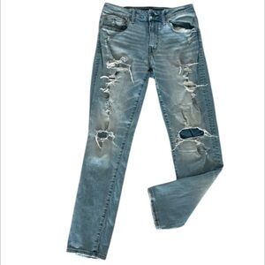 American Eagle Athletic fit men's jeans distressed size 31x32